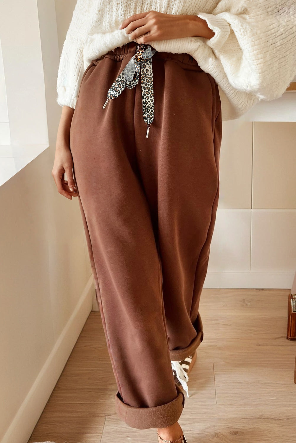 Amaris Elastic Waist Solid Pants-1