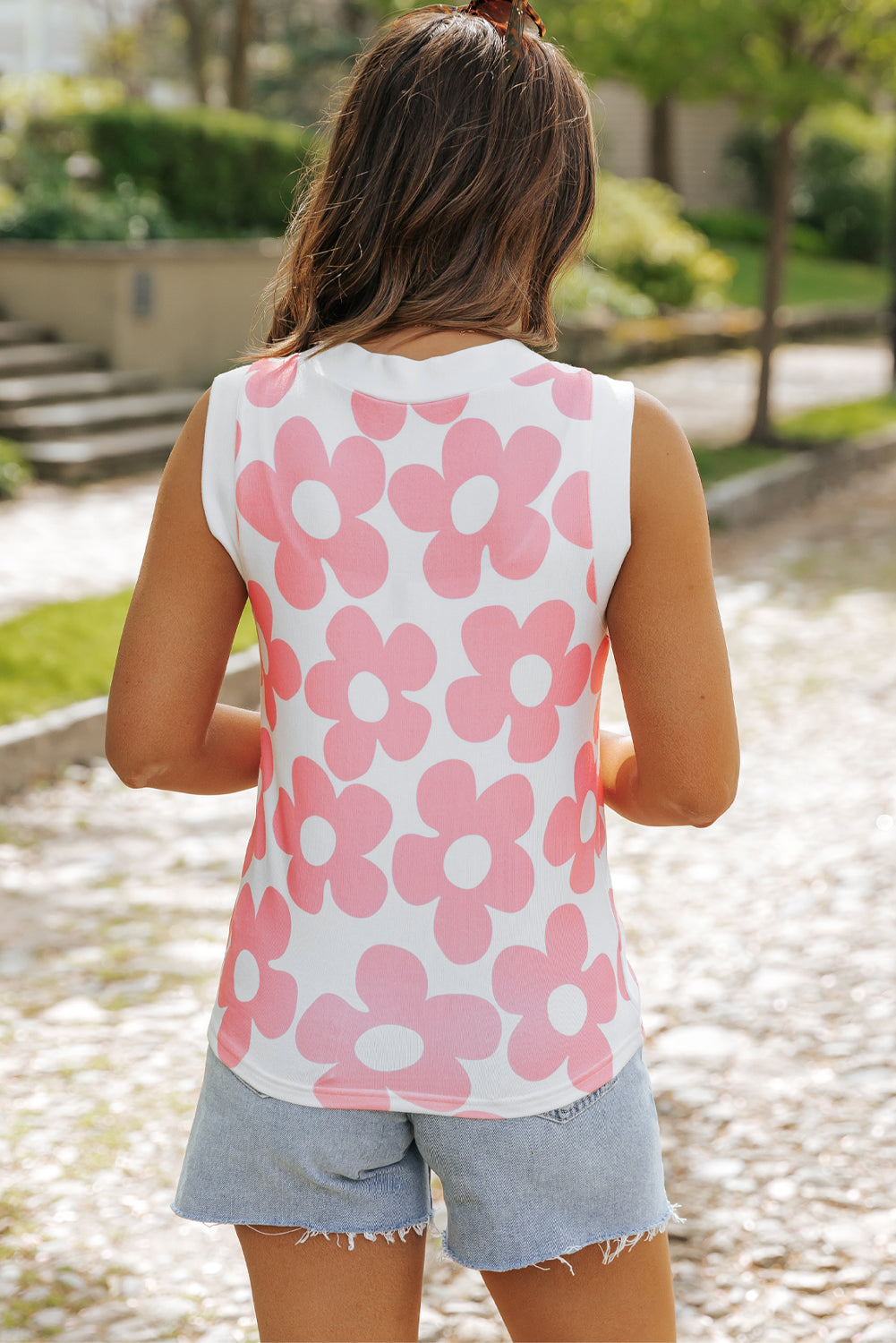 Andi Flower Knitted V Neck Tank Top-1