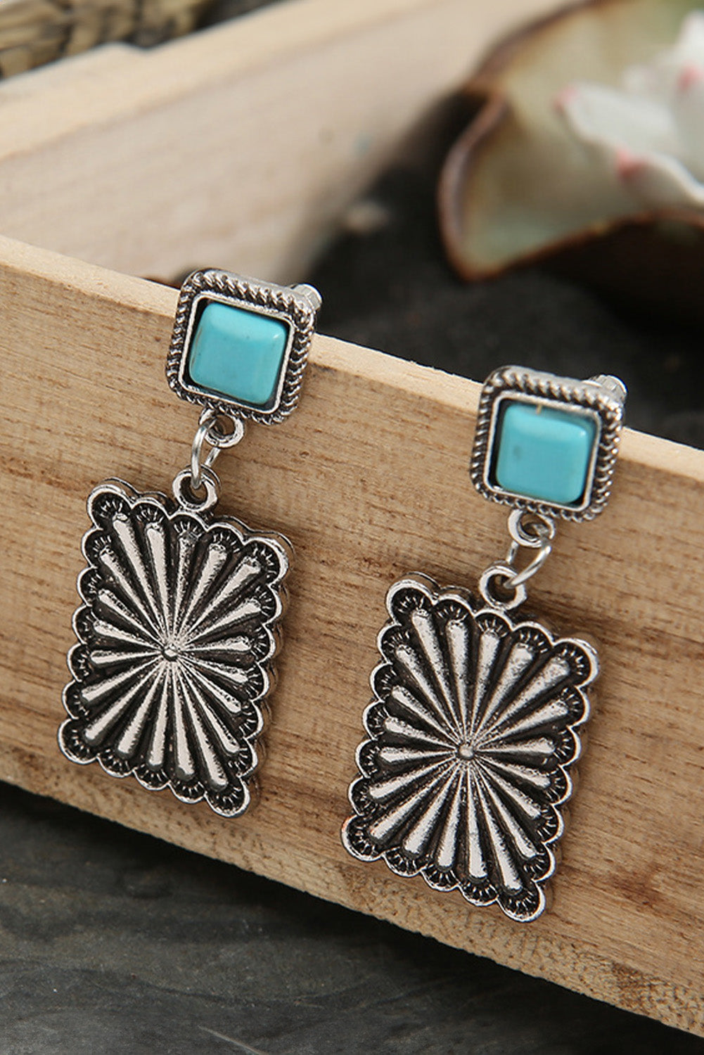 Silvery Retro Western Geometric Turquoise Stud Earrings-1