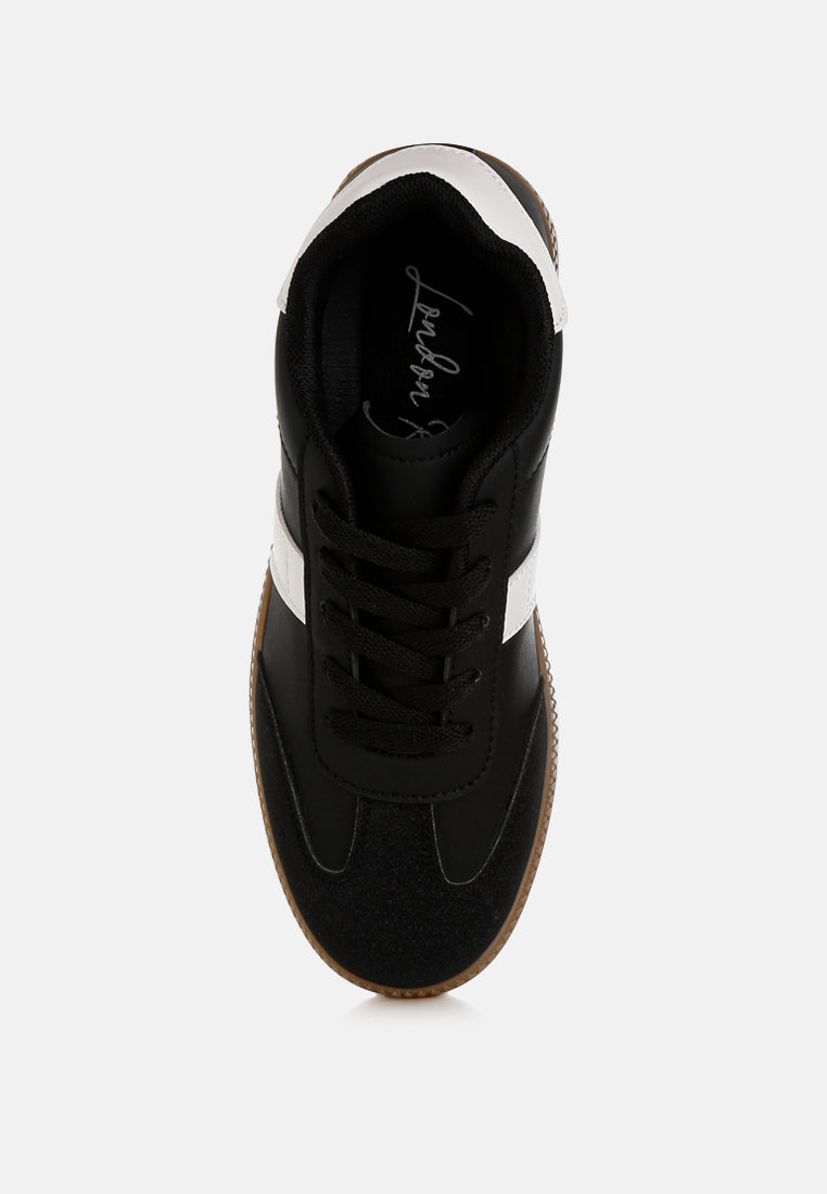 Crossover Classic Lace-Up Flatform Sneaker-3