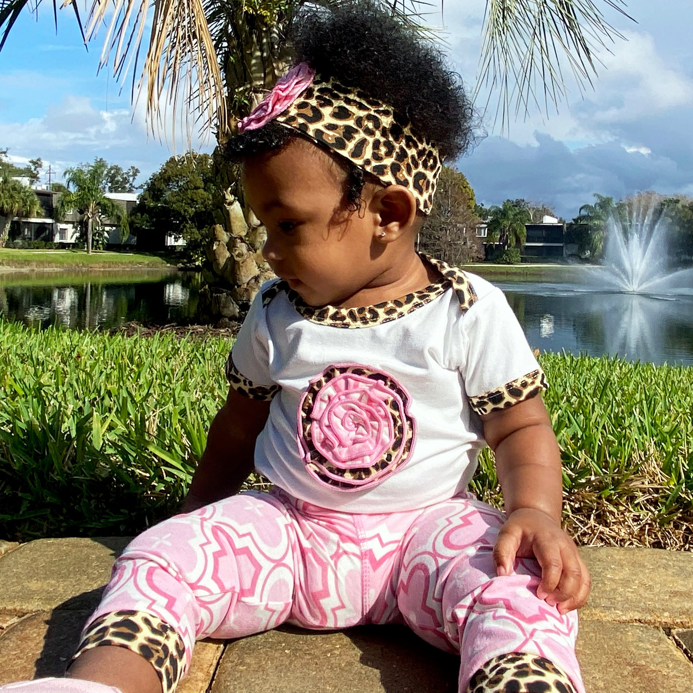 AnnLoren Baby Girls Layette Pink Leopard Onesie Pants Headband 3pc Gift Set Clothing-3