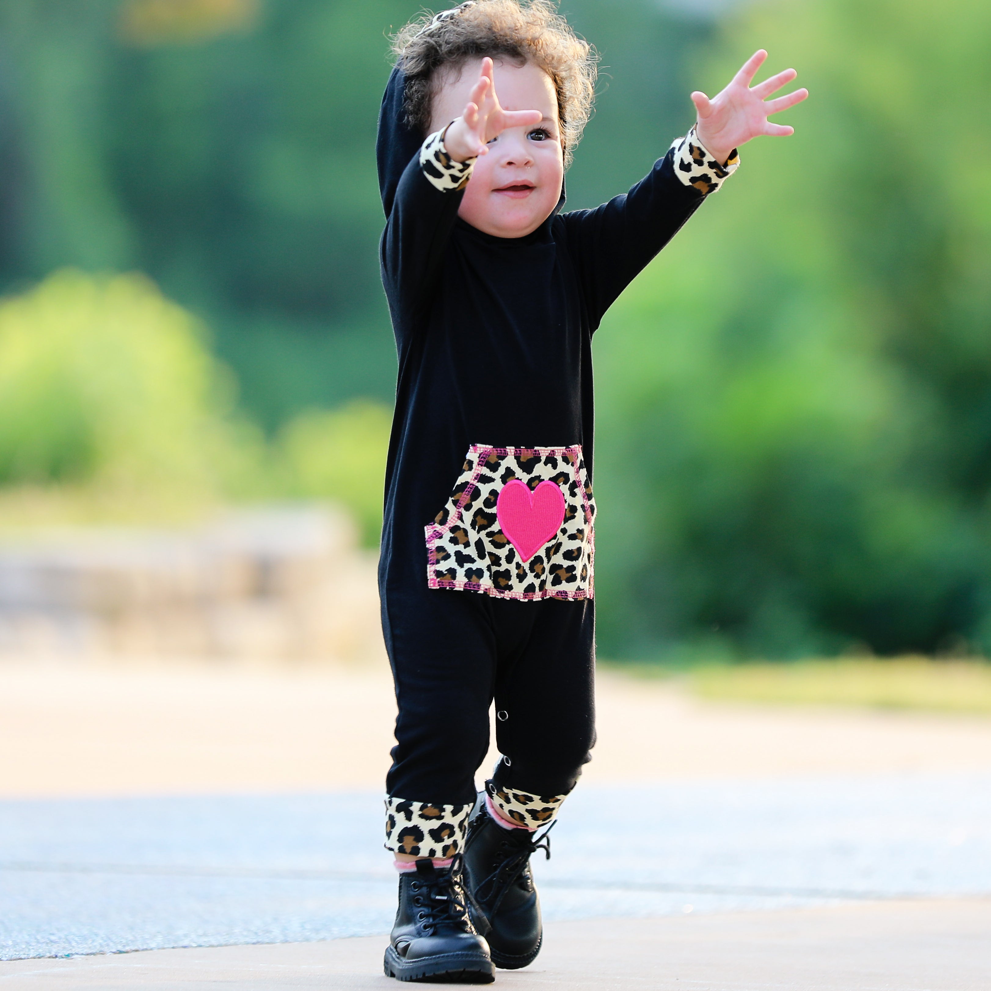 AnnLoren Girls Long Sleeve Leopard Heart Baby Toddler Romper Hoodie One Piece-2