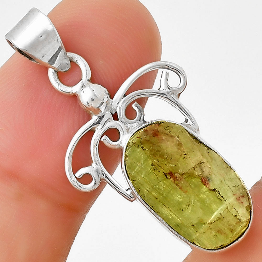 Natural Green Kyanite Rough - India Pendant P-1239 SDP130833-0