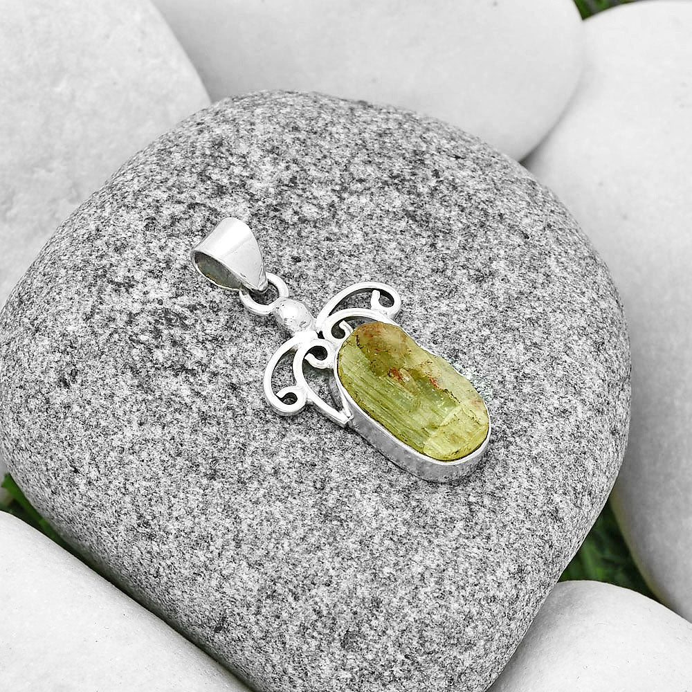 Natural Green Kyanite Rough - India Pendant P-1239 SDP130833-1