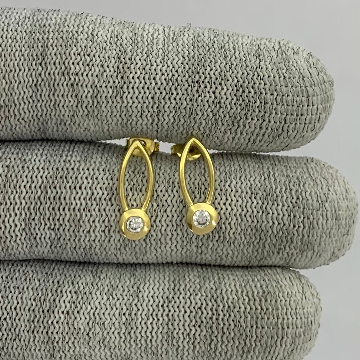 18K Gold Plated Long Gemstone Drop Earrings, Trendy Modern Look TGE1035 EM-1290-2