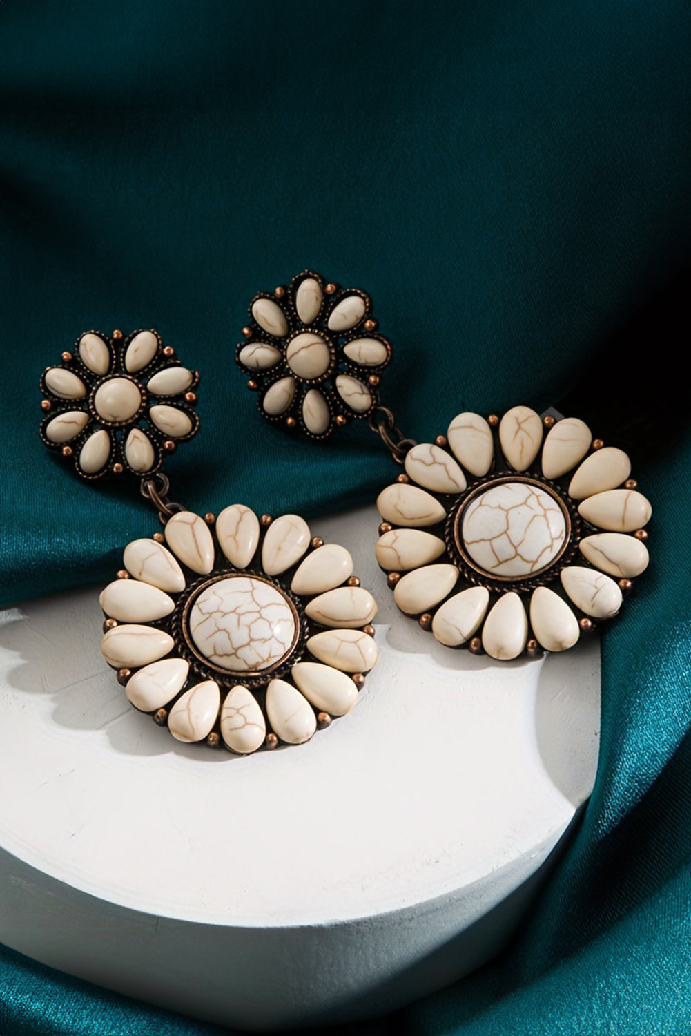 Daniela Flower Shape Stud Earrings-2