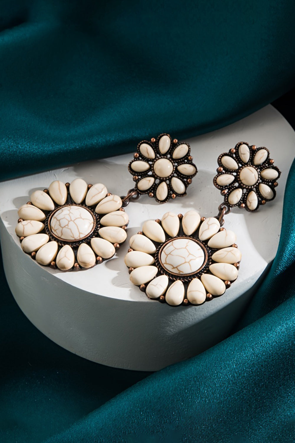 Daniela Flower Shape Stud Earrings-1